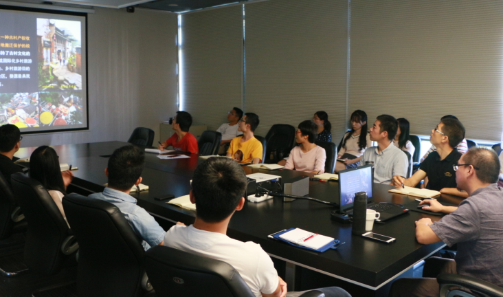 环亚集团开展“那里是我家？？？？？？——漂亮墟落建设杂谈”主题讲座